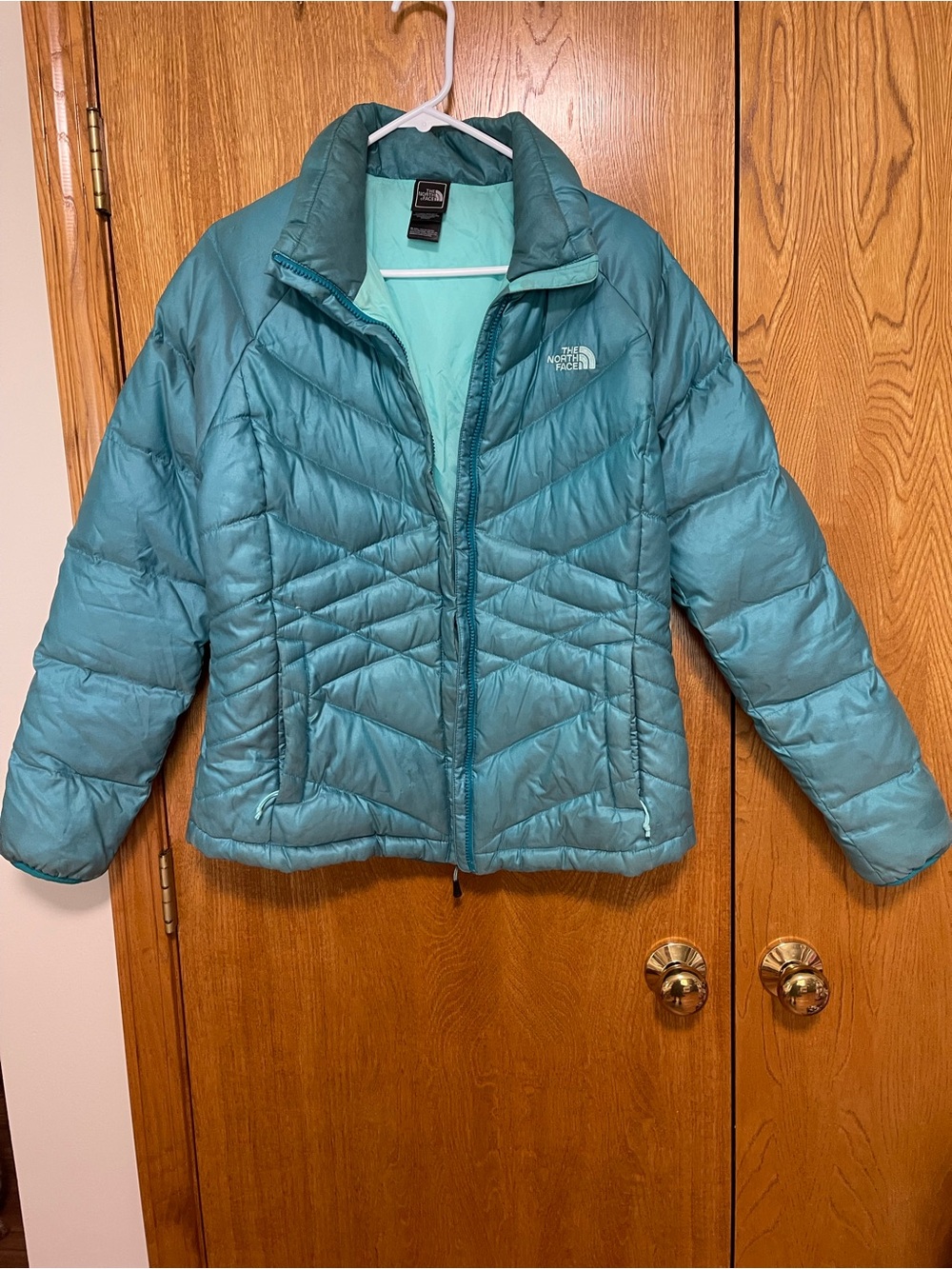 The North Face Women's Teal-Light Blue Insulated Puffer Jacket